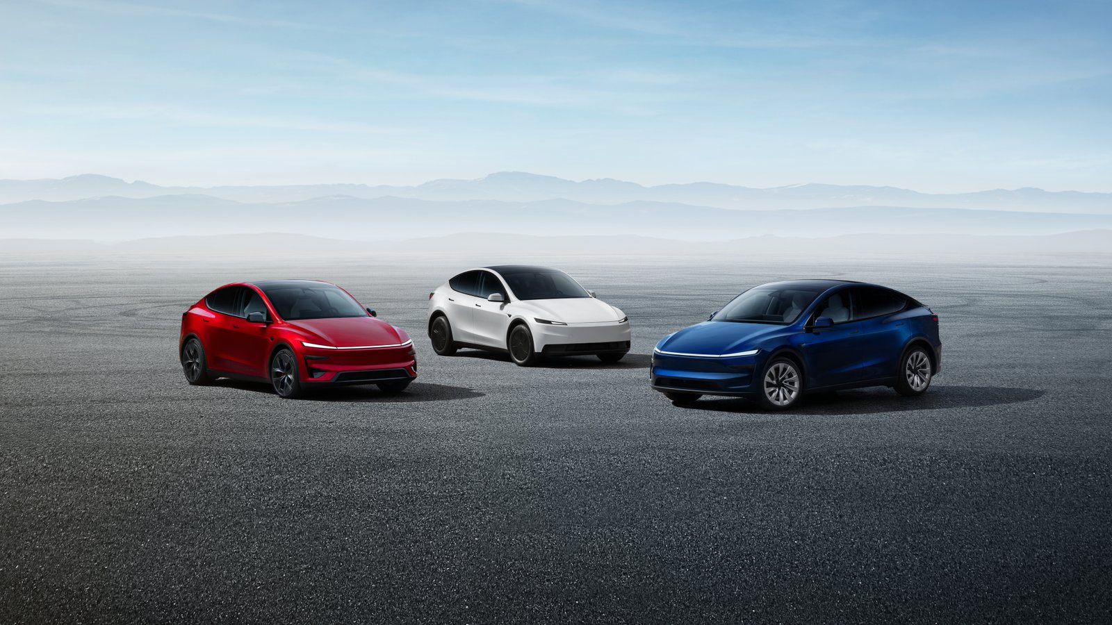 Trois véhicules de la gamme Tesla réunis
